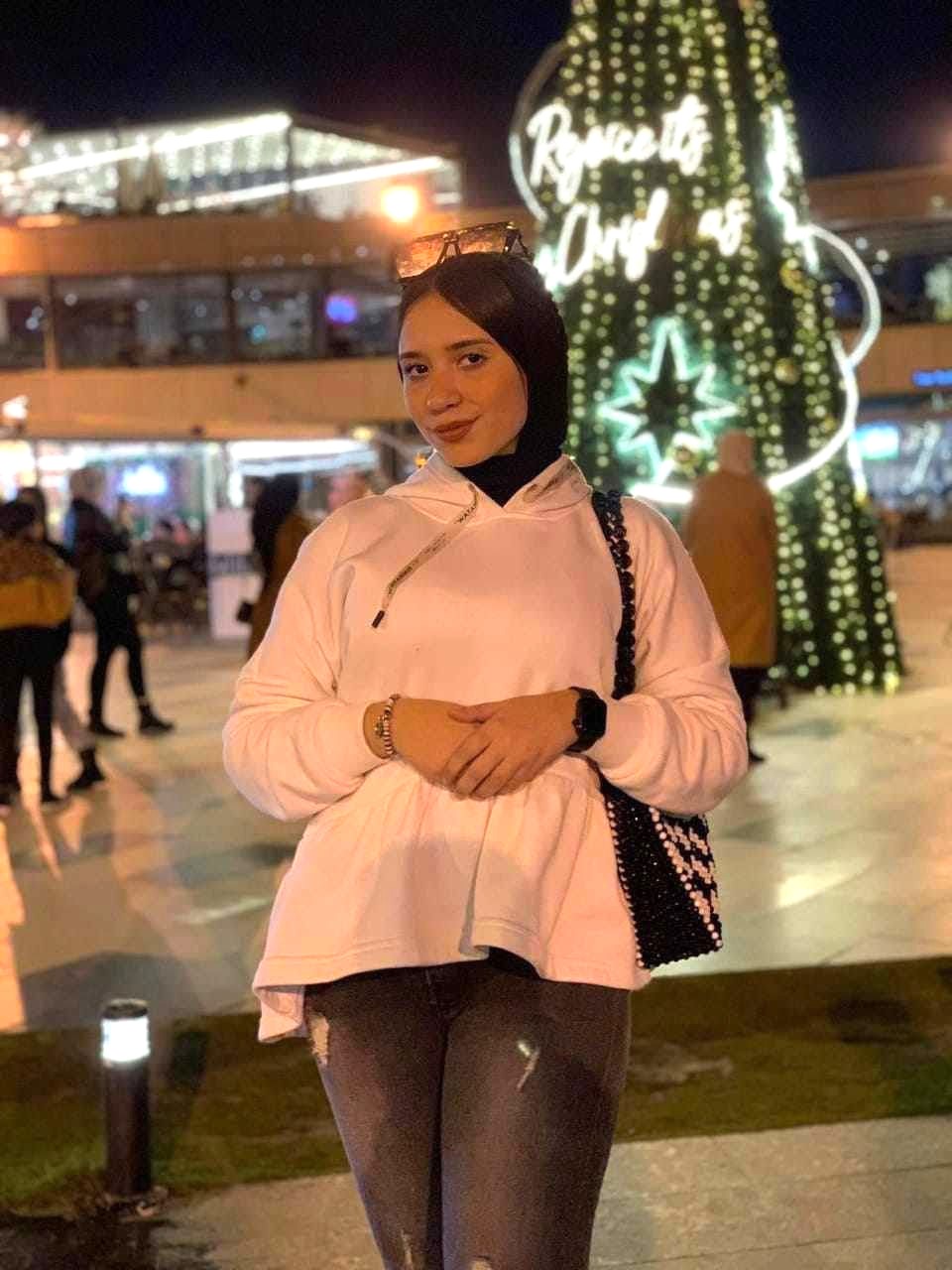 شرموطه مصريه محجبه